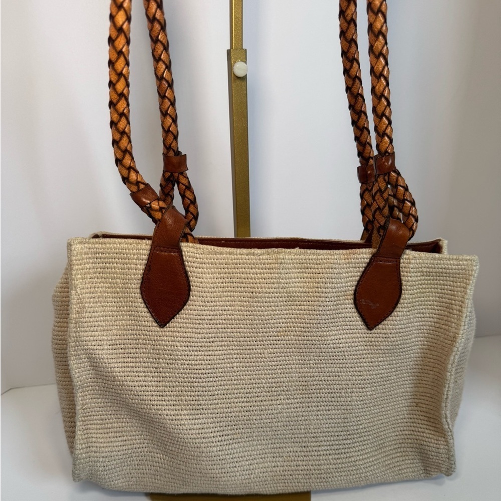 Jenny and the boys woven raffia or straw tote bag - Picture 5 of 11